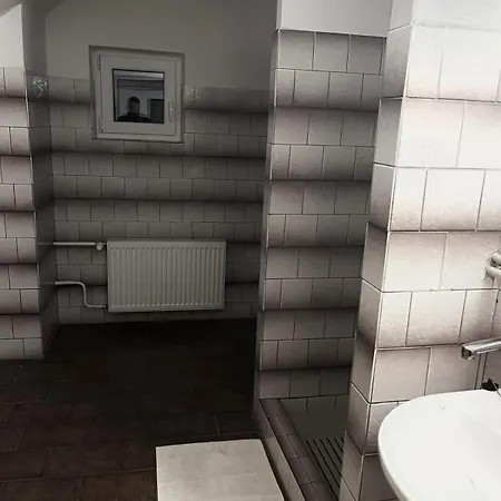 & Restaurant Adolfovsky Dvur Отель *