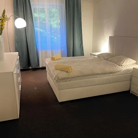 Отель & Restaurant Adolfovsky Dvur *