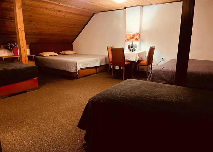 Hotel & Restaurant Adolfovsky Dvur